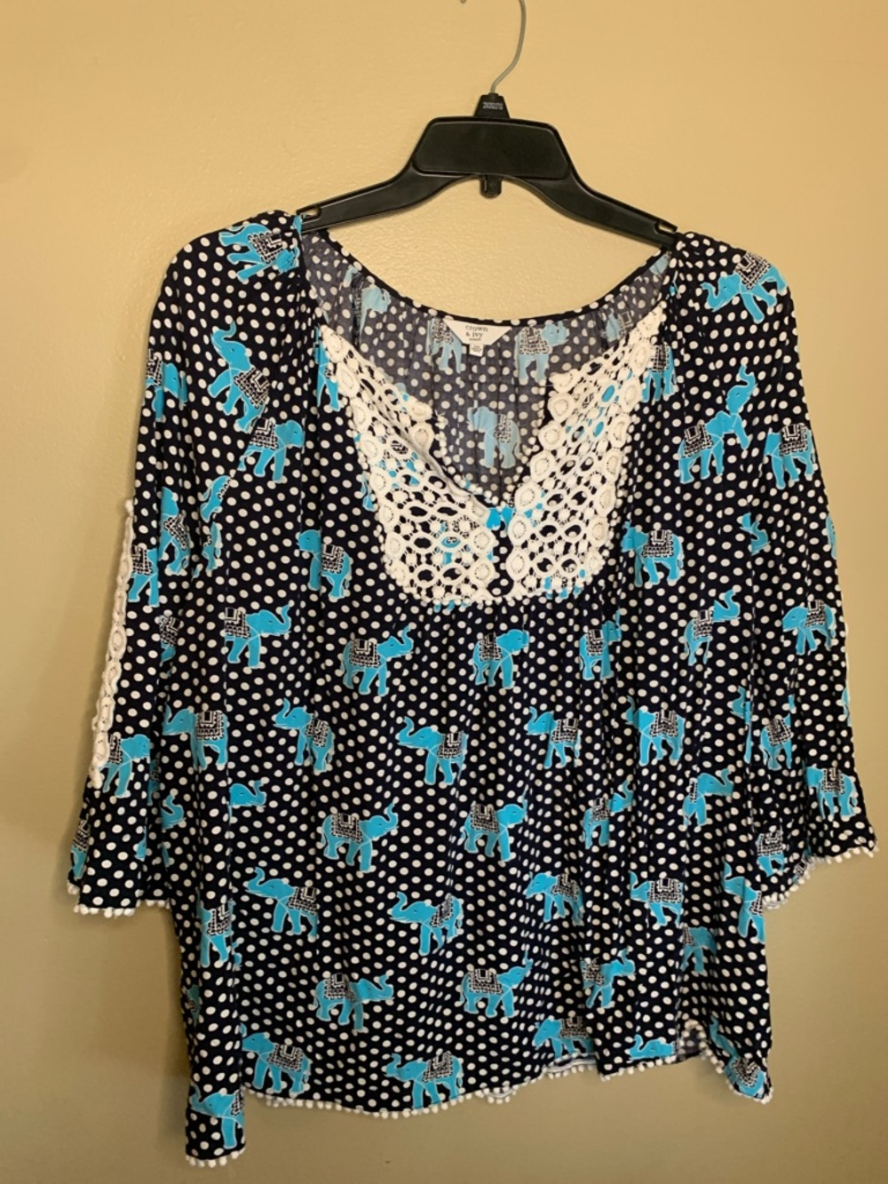 crown & ivy Navy Tunic with Turquoise Animal Print & Crochet V-Neck